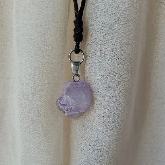 🛍️BUNDLE ONLY ITEM🛍️ Extra long Raw amethyst necklace - Picture 4 of 5